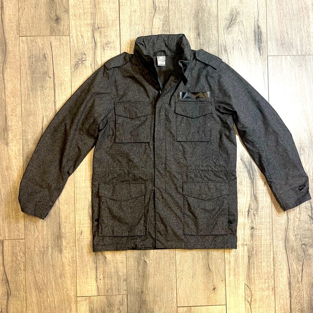 Men's Nike grey Utility Jacket. NSW. Medium